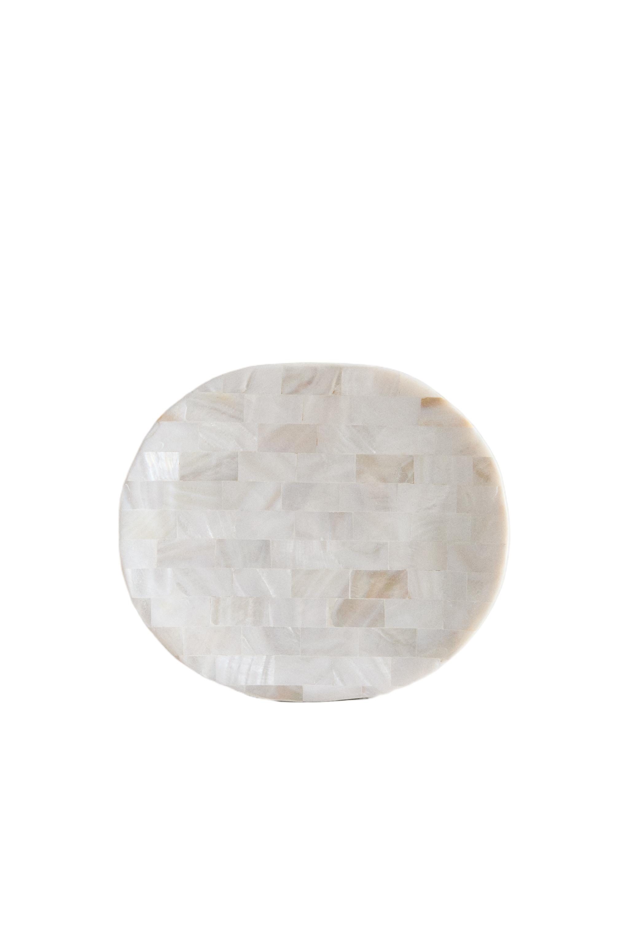 MOTHER-OF-PEARL-EFFECT BATHROOM SOAP DISH